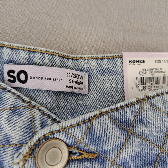 NEW SO Light Wash Straight Leg Pleated Crossover Waist Jeans Size 11 - Picture 5 of 5